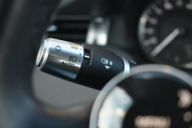 Land Rover DISCOVERY SPORT P300E 1.5 S / LEDER / P.CAM./ APPLE CARPLAY / LED KOP