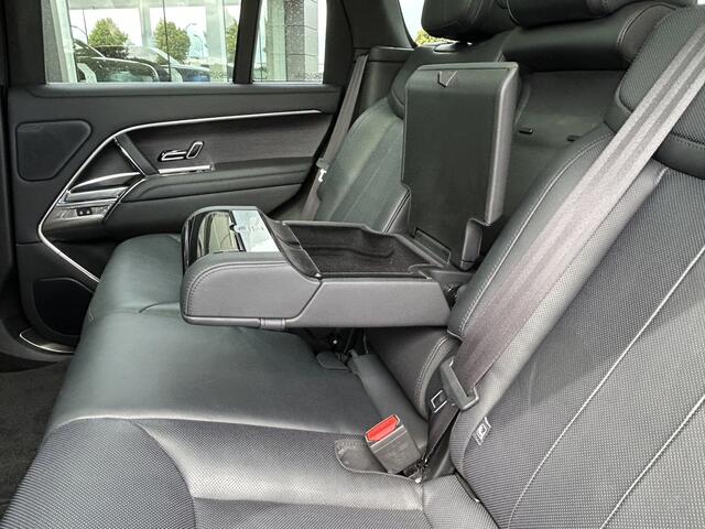 Land Rover RANGE ROVER 3.0 P400 6-cil. AWD HSE | Nieuw door ons geleverd | 400pk 6-cilinder | Elektr. trekhaak tot 3.500kg |