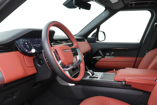Land Rover RANGE ROVER 4.4 P615 SV | Rear Seat Entertaiment | British Racing Green | Bi-Color Interior | 23 Inch | Meridian Signature | NL-Auto