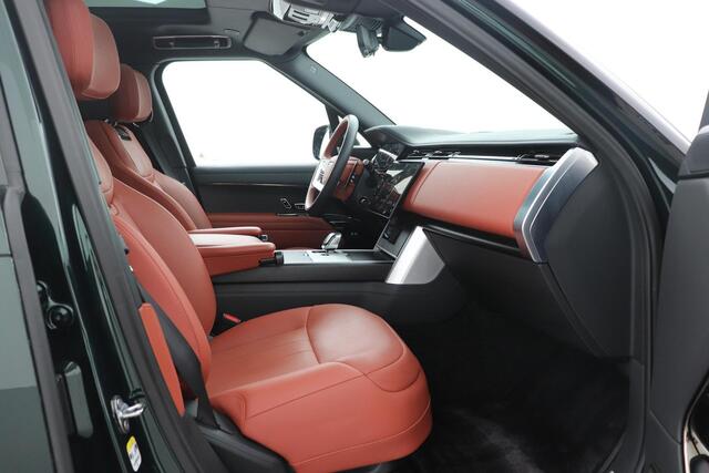 Land Rover RANGE ROVER 4.4 P615 SV | Rear Seat Entertaiment | British Racing Green | Bi-Color Interior | 23 Inch | Meridian Signature | NL-Auto
