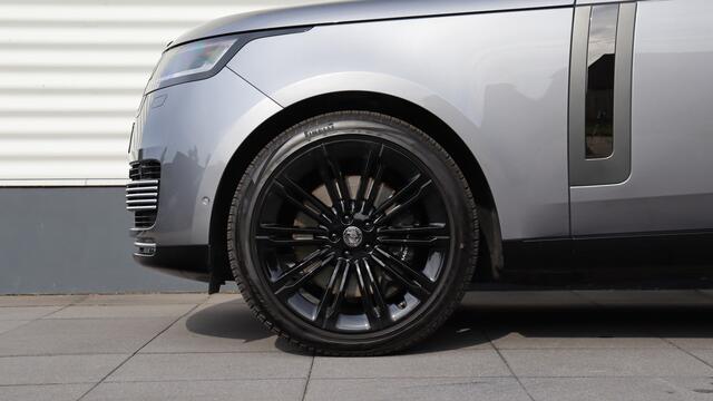Land Rover RANGE ROVER 4.4 P615 LWB SV | Meridian Signature | Rear Seat Entertainment | Intrepid Exterior | Massage