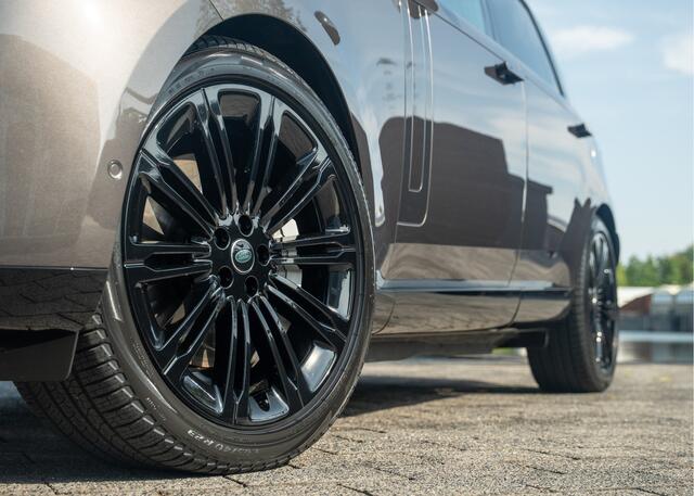 Land Rover RANGE ROVER P550e Autobiography | VERWACHT | Charente Grey - Caraway leder | Shadow Pack | Trekhaak |