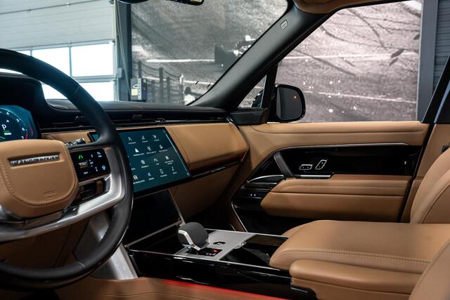 Land Rover RANGE ROVER 3.0 P550e Autobiography PHEV *Meridian Signature / Stoelventilatie + Massage / Volledig leder / Panorama / Soft-Close / AWD-besturing*