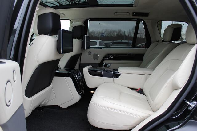 Land Rover RANGE ROVER 2.0 P400e LWB Autobiography Nieuwpr. ¤185.000,- / Trekhaak / Panoramadak / 360Camera / Head-up / Meridian / Softclose / 21'' / Luchtvering / Entertainment Systeem / Keyless / Luxe Leder / Stoelventilatie 4x / Stoelverwarming 4x / Dodehoek