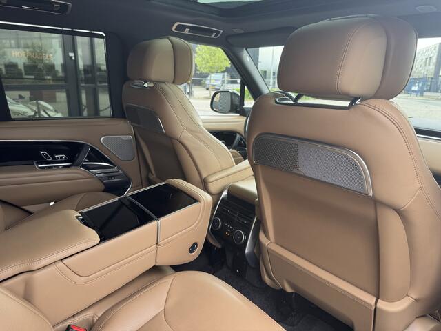 Land Rover RANGE ROVER 3.0 D350 Autobiography MHEV, 23 inch SV, Matte British Racing Green