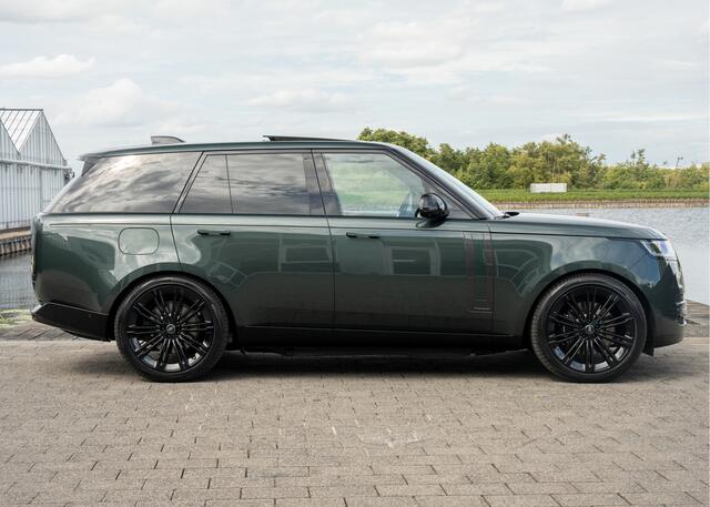 Land Rover RANGE ROVER P550e Autobiography | VERWACHT | Belgravia Green Metallic | Cognac leder | Shadow Pack | 23" inch |