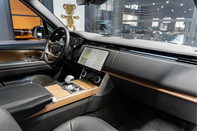 Land Rover RANGE ROVER P510e SV Massage Trekhaak SVO British Racing Green 3.0 P510e SV PHEV