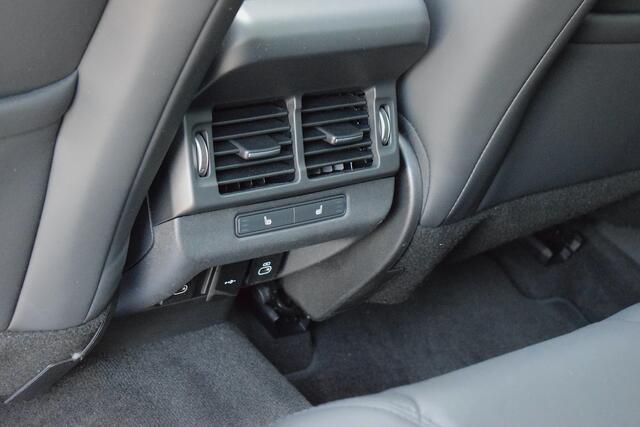 Land Rover RANGE ROVER EVOQUE 1.5 P300e AWD R-Dynamic SE | Full Option! | Trekhaak | Pano | Meridian
