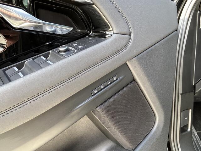 Land Rover RANGE ROVER EVOQUE P300e 309pk AWD R-Dynamic SE | Matrix LED koplampen | Panoramisch schuifdak | Sfeerverlichting |