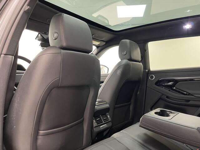 Land Rover RANGE ROVER EVOQUE 1.5 P300e AWD R-Dynamic SE | Meridian | Panoramadak | Leer |