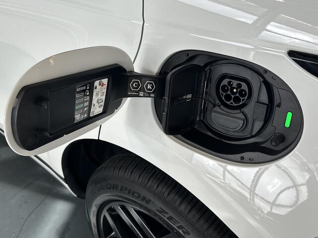 Land Rover RANGE ROVER EVOQUE P300e S | 20" | Stoelverwarming