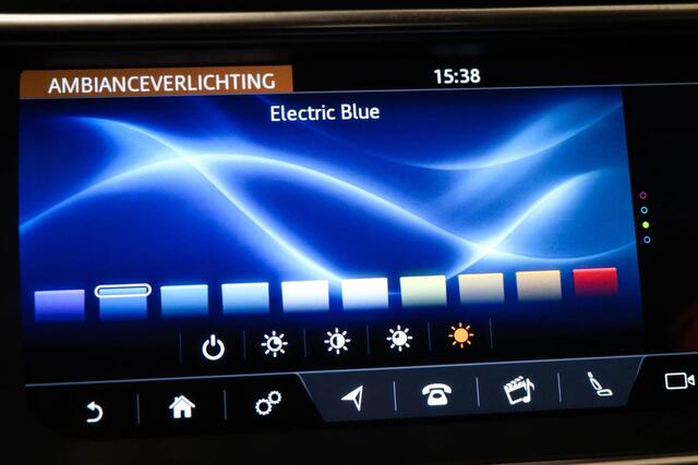 Land Rover RANGE ROVER EVOQUE 2.0 Si4 Pure | PANORAMADAK | HEAD UP | STOELVERWARMING | DAB | APPLE | 360 CAMERA