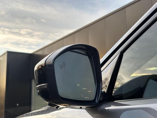 Land Rover RANGE ROVER EVOQUE 2.0 P200 AWD R-Dynamic Panoramadak Meridian Stoelverw. Virtual Dash Matrix LED