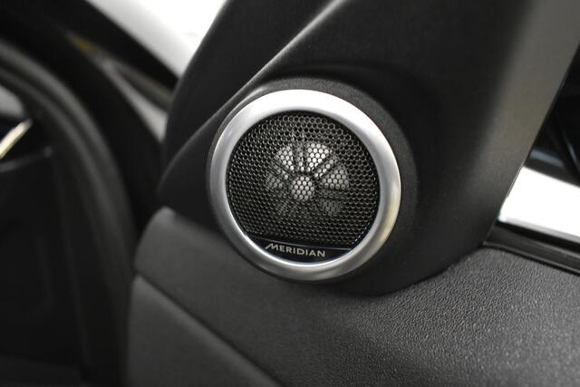 Land Rover RANGE ROVER EVOQUE 1.5 P300e AWD R-Dynamic SE SOH 95% Pano Meridian El-stoel + A-klep