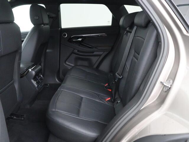Land Rover RANGE ROVER EVOQUE 1.5 P300e AWD R-Dynamic | Panoramadak | Leder | Stoelverwarming | Meridian Audio | Keyless | Trekhaak | Carplay | Navigatie | Camera | Stuurverwarming | PHEV | Plug In