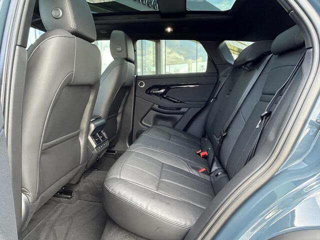 Land Rover RANGE ROVER EVOQUE P270e 269pk AWD SE Dynamic Edition | NIEUW - 0 km | 5 jaar garantie | Panoramisch schuifdak | 360 Camera |