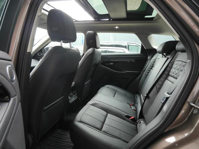 Land Rover RANGE ROVER EVOQUE 1.5 P300e AWD Autobiography | Panoramadak | Elektrisch verstelbare stoelen | Stoel en stuurverwarming | Elektrisch te openen kofferbak | Head up display | Keyless entry en start | Trekhaak