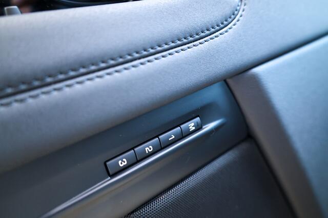 Land Rover RANGE ROVER EVOQUE 1.5 P300e AWD R-Dynamic HSE | BTW | PANO | MEMORY | MERIDIAN | TREKHAAK | DEALER.OND |
