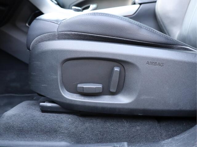 Land Rover RANGE ROVER EVOQUE 2.0 TD4 SE Dynamic pano | leder | LED