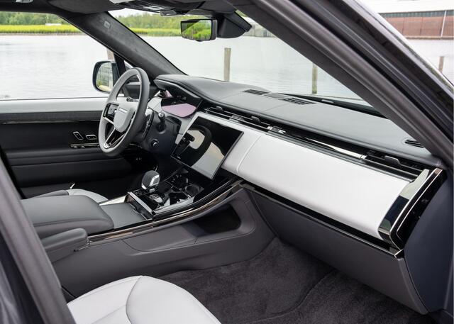 Land Rover RANGE ROVER SPORT P550e Autobiography | Light Cloud interieur | Full Options | Trekhaak | 23" inch |