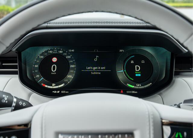 Land Rover RANGE ROVER SPORT P550e Autobiography | Light Cloud interieur | Full Options | Trekhaak | 23" inch |