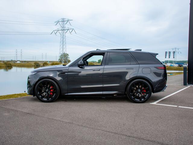 Land Rover RANGE ROVER SPORT 3.0 P460e SE PHEV Trekhaak l Schuif- /kantel Pano l Stoelventilatie l Black Pack l 23" Inch