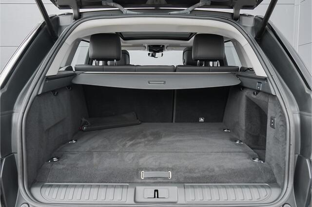 Land Rover RANGE ROVER SPORT 2.0 P400e HSE Dynamic Pano Camera Matrix Meridian 21"