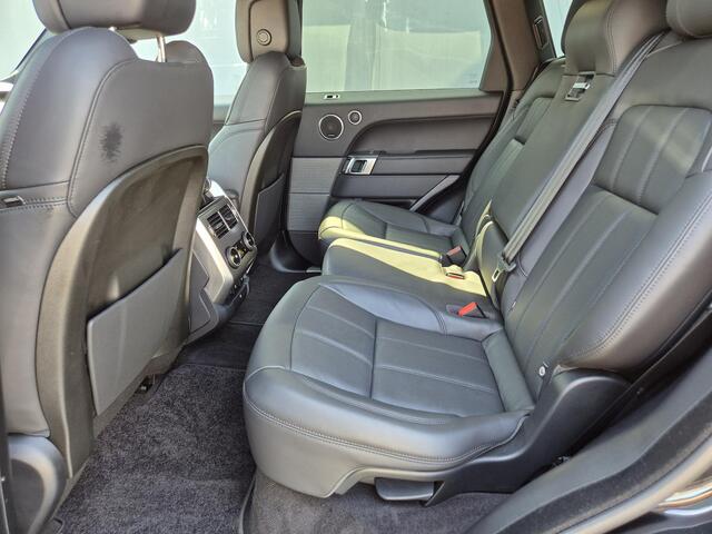 Land Rover RANGE ROVER SPORT P400e HSE Dynamic Automaat / Cold Climate Pack / Convenience Pack / Glazen schuif- en kanteldak / Luchtvering / 21" LMV met all season banden / Luxe Lederen bekleding / Meridian Digital Surround System / Adaptive CC / Matrix Ledverlichting / 14 -voudig ve