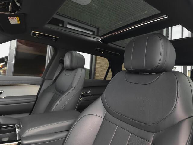 Land Rover RANGE ROVER SPORT 3.0 P460e Dynamic SE PHEV | Pano | 22"| HUD | All Black | Memo | Meridian | Privacy | Side Ass.| Topv.|
