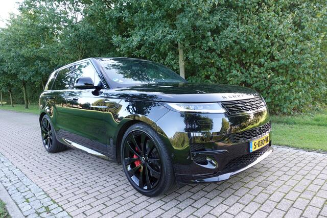 Land Rover RANGE ROVER SPORT 3.0 P510e First Edition | Pano | Meridian | Luchtvering | 4 Wiel sturing | 360 Camera | Massage stoelen | Stoel ventilatie | HUD | Glascoating |