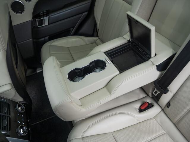 Land Rover RANGE ROVER SPORT P400 HSE Dynamic | 23" Urban LM | Volleder | Carbon pack | Carbon SVR motorkap | Uitlaatstyling SVR | CarPlay | LaneAssist | Stuurverw | Matrix Led | Etc..