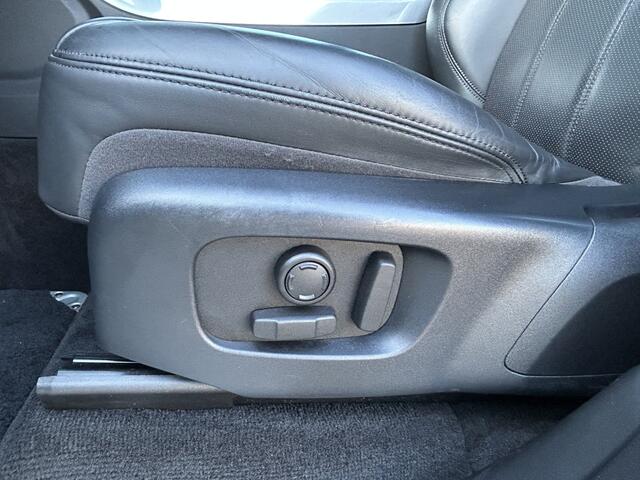 Land Rover RANGE ROVER SPORT P400e HSE Dynamic | NL auto | SVO kleur Satin | Adaptive Cruise | Stuurverwarming |