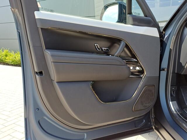 Land Rover RANGE ROVER SPORT 4.4 P635 SV Edition Two | V8 635pk | Nebula Blue Satin | 23" Carbon velgen | Gelimiteerde oplage |