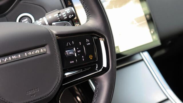 Land Rover Velar Range Rover 2.0 P400e R-Dynamic SE | Meridian | Panoramadak | Black Exterior Pack | Stuurwielverwarming