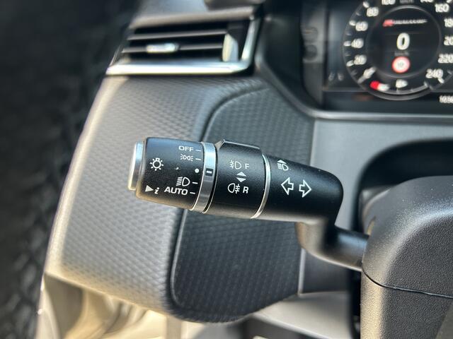Land Rover Velar Range Rover 2.0 P250 Turbo AWD R-Dynamic SE ACC / Stoel-Stuurverwarming / Carplay / Camera / LED