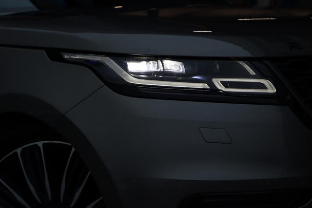 Land Rover Velar Range Rover 3.0 V6 AWD First Edition | Pano | 360 Camera | Trekhaak |
