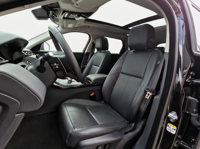 Land Rover Velar Range Rover P400e AWD S PHEV | Panoramadak l Black Pack | Leder | Adaptive C