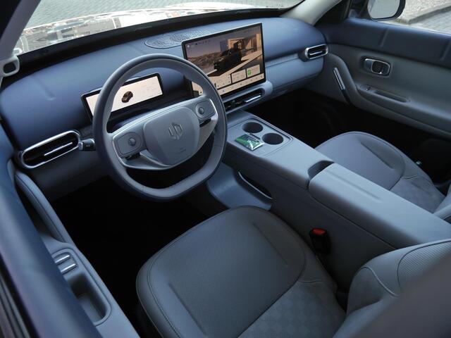 Leapmotor B03X ProMax Design 53 kWh | Nieuw | €1000korting | Hoge instap | Camera | 18inch velgen | Carplay | Navigatie | Keyless entry en start