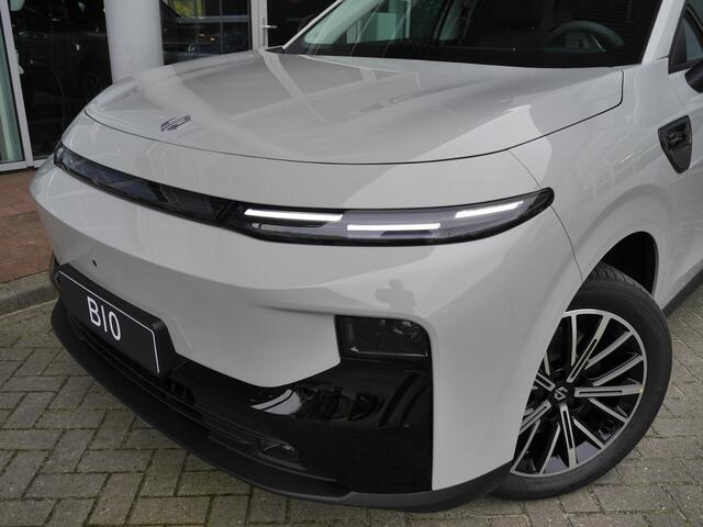 Leapmotor B10 Design ProMax 67.1 kWh | Meerdere kleuren leverbaar! | Navigatie | Nieuw | Camera`s | Lederenbekleding | Elektrische achterklep