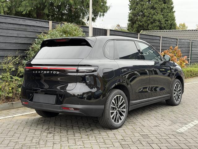 Leapmotor B10 Design ProMax 67.1 kWh 218PK Automaat Navigatie, Camera 360, Lichtmetalen velgen, Elektrische Achterklep, Kunstlederen bekleding, Stoel Verwarming & Ventilatie