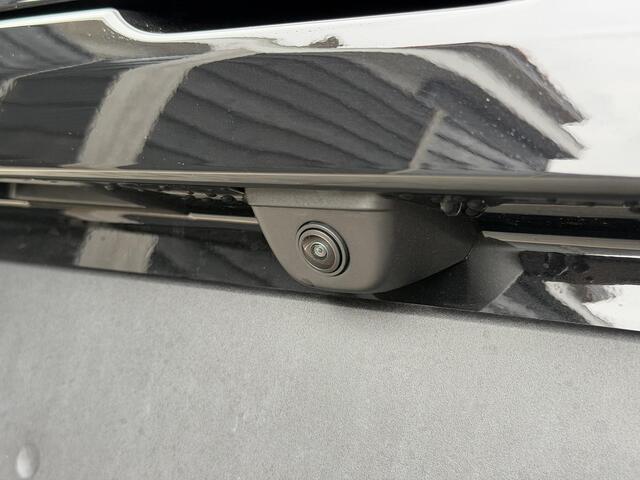 Leapmotor B10 Design ProMax 67.1 kWh 218PK Automaat Navigatie, Camera 360, Lichtmetalen velgen, Elektrische Achterklep, Kunstlederen bekleding, Stoel Verwarming & Ventilatie