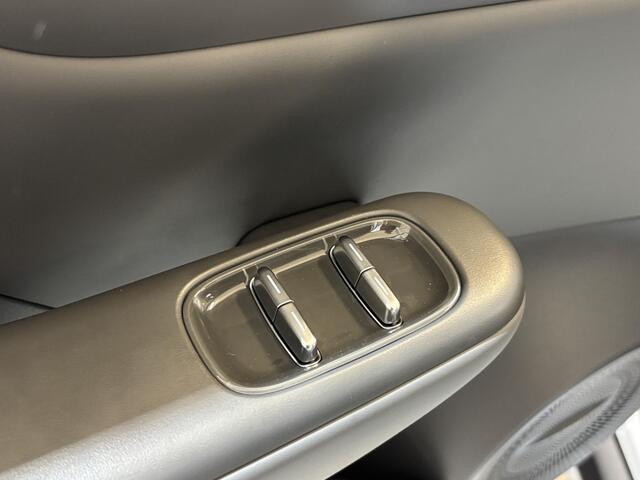 Leapmotor B10 Design ProMax 67.1 kWh 430KM WLTP | Panorama | Navigatie | Elektrische achterklep | Elektrisch bedienbare stoelen | Stoelverwarming | Stoelventilatie