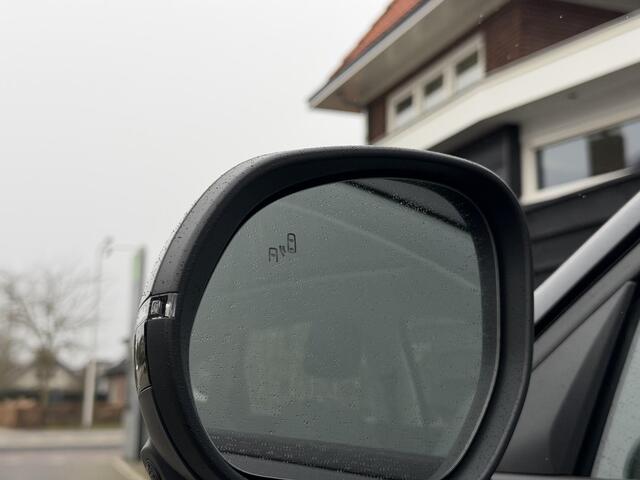 Leapmotor B10 Life Pro 56.2 kWh 218PK Automaat Navigatie, Rondomzichtcamera, Adaptieve cruise Control, Climate Control, Panoramadak