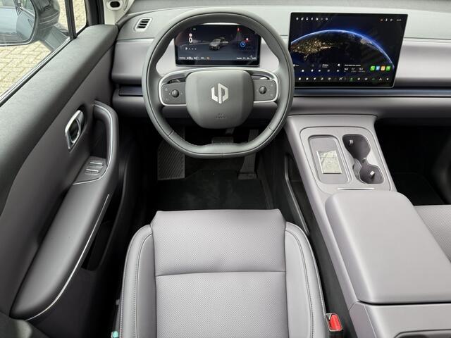 Leapmotor C10 Design 69.9 kWh 217 PK | Glazen Dak | 360cam | Winter | 20"