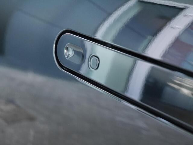 Leapmotor C10 Design ProMax AWD 81.9kWh | 598 PK | 0-100 in 4 seconden | Wltp 437 km | 1500kg trekgewicht | Uit voorraad leverbaar | Stoel en stuurverwarming | Stoel ventilatie | Panorama dak | 20 inch lichtmetalen velgen | 360 graden camera