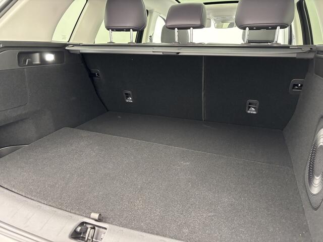 Leapmotor C10 Design ProMax 81.9 kWh Volledig Elektrisch Automaat met Lederen bekleding, Elektrische stoelen en Camera