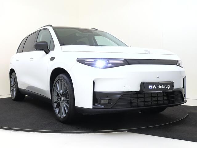 Leapmotor C10 REEV Design 28.4 kWh | Navigatie \ Camera | Panoramadak | Lage Kilometerstand |