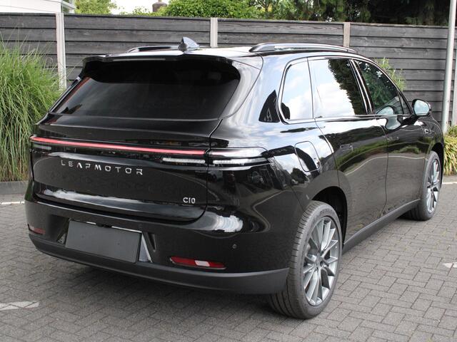 Leapmotor C10 REEV Design 28.4 kWh 215PK Automaat Navigatie, Camera 360, Lichtmetalen velgen, Elektrische Achterklep, Kunstlederen bekleding, Stoel Verwarming & Ventilatie