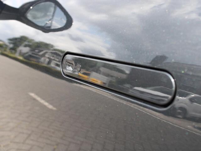 Leapmotor C10 REEV Design 28.4 kWh 215PK Automaat Navigatie, Camera 360, Lichtmetalen velgen, Elektrische Achterklep, Kunstlederen bekleding, Stoel Verwarming & Ventilatie