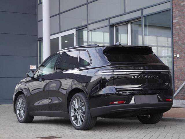 Leapmotor C10 Design ProMax AWD 81.9 kWh | 598 PK | 0-100 in 4 seconden | Wltp 437 km | 1500kg trekgewicht | Uit voorraad leverbaar | Stoel en stuurverwarming | Stoel ventilatie | Panorama dak | 20 inch lichtmetalen velgen | 360 graden camera